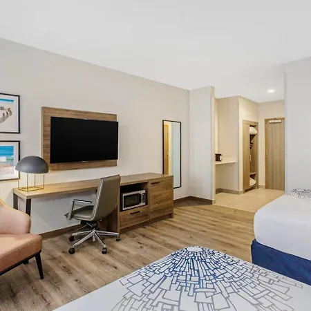La Quinta Inn & Suites By Wyndham Miramar Beach-Destin-3