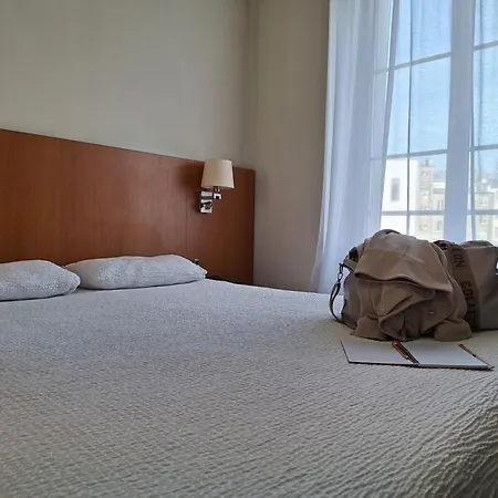 Hotel De La Gare Brest-3