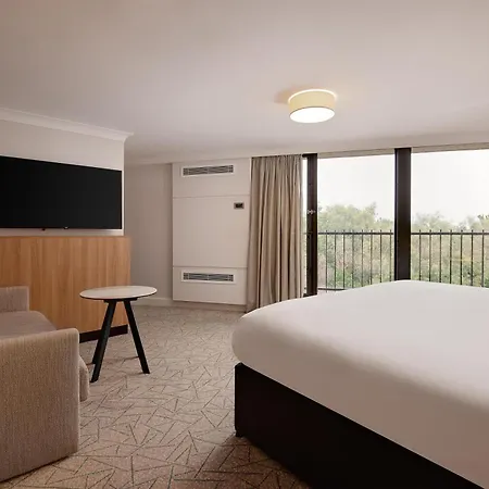 Hilton Birmingham Metropole Hotel-3