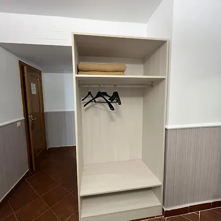 Hostal Hueso-2