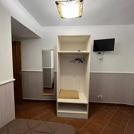 Hostal Hueso-3