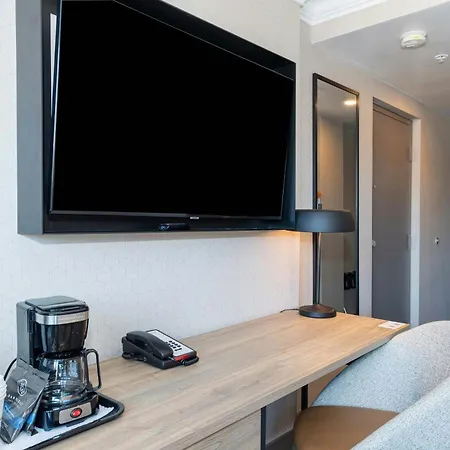 Sandman Signature Vancouver Downtown Hotel-2
