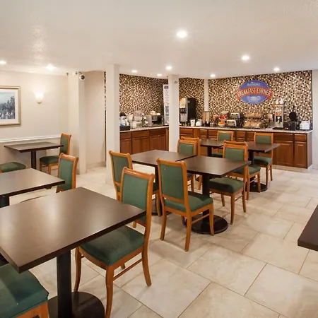 Baymont By Wyndham Texarkana-2