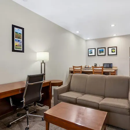 Comfort Suites Brenham-2