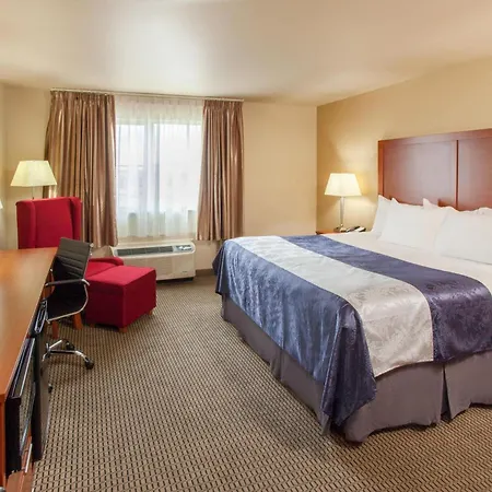 Baymont By Wyndham Grand Forks-2