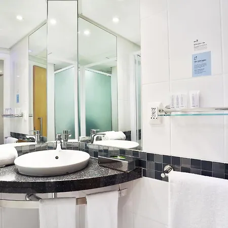 Holiday Inn Express Cape Town City Centre By Ihg-2