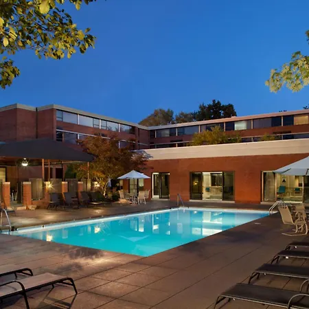 Doubletree By Hilton Akron Fairlawn-2