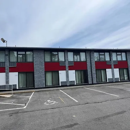 Ramada By Wyndham Kingston-2