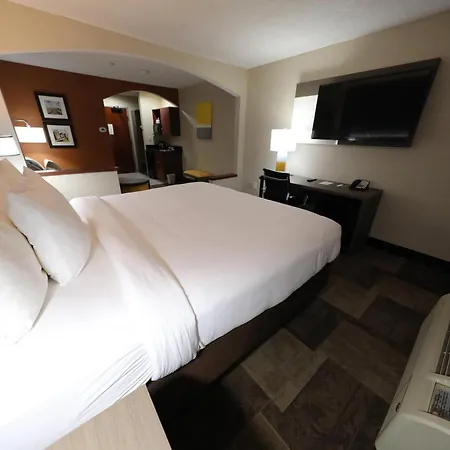 Comfort Inn & Suites Hutchinson-3