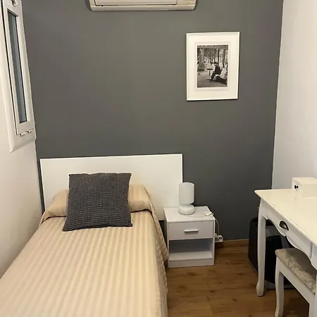 Hostal La Lluna-2