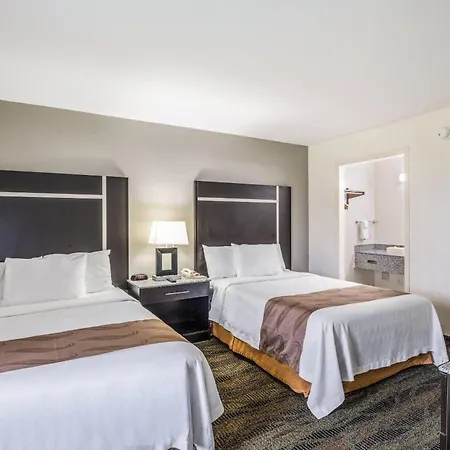 Quality Inn & Suites Conference Center Thomasville-3