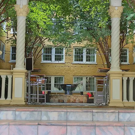 Artmore Hotel-2