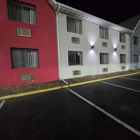 Ramada By Wyndham Effingham-3