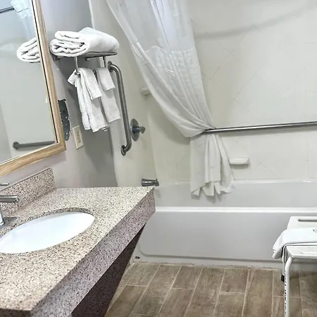 Days Inn By Wyndham San Angelo-2