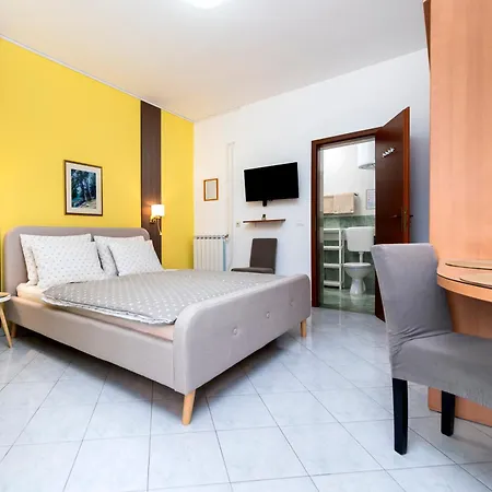 Apartments Erik B&B Adults Only-3