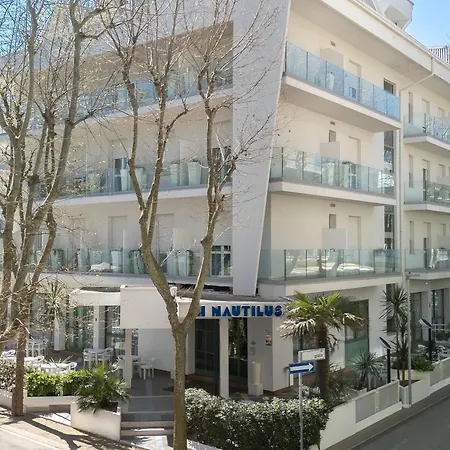Nautilus Hotel Family-2