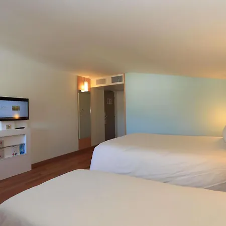 Ibis Aurillac-2