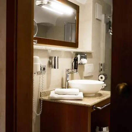 Hotel Italia-2