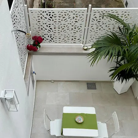 Villa Apollo B&B-2