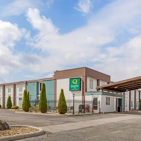 Red Lion Inn & Suites Bucyrus North-3