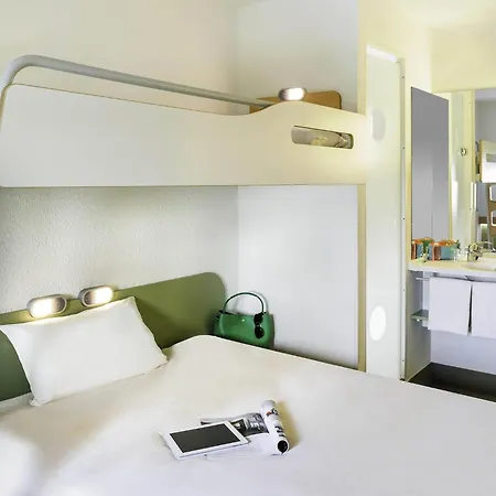 ibis budget Hamburg Altona-2
