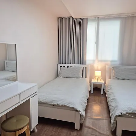 Hongdae Cheese Guesthouse-3