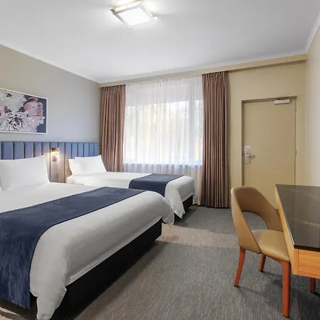 Best Western Plus Travel Inn-3