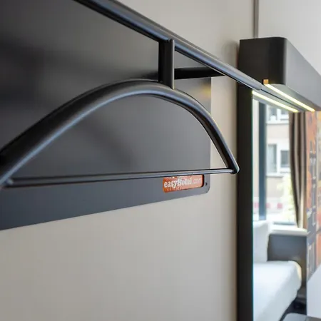 Easyhotel Amsterdam City Centre South-2
