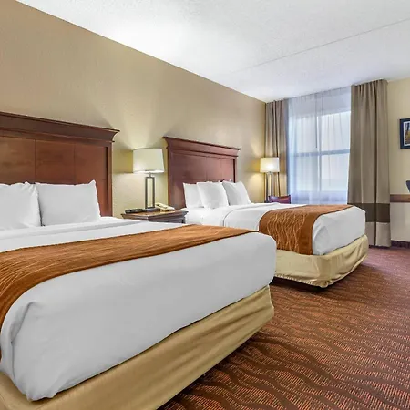 Comfort Inn & Suites Branson Meadows-2