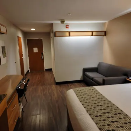 York Microtel Inn & Suites By Wyndham-3
