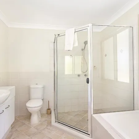 Byron Lakeside Holiday Apartments-2