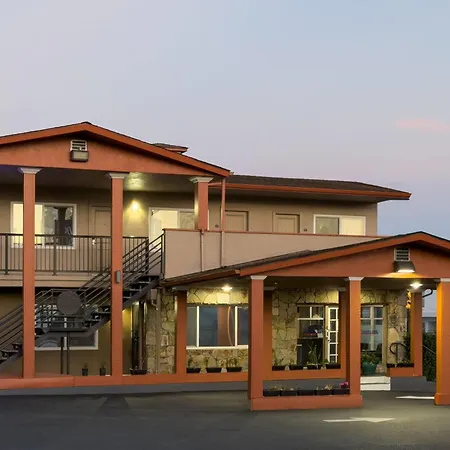 Travelodge By Wyndham Eureka-2