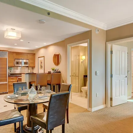 Stripviewsuites At Signature-3