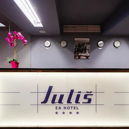 EA Hotel Julis-3