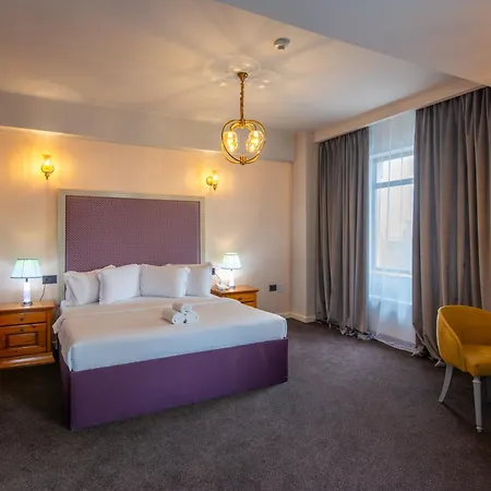 Phoenicia Grand Hotel-3
