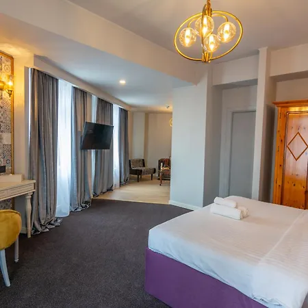 Phoenicia Grand Hotel-2