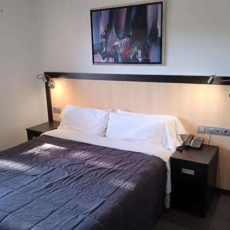 Hotel 170-2
