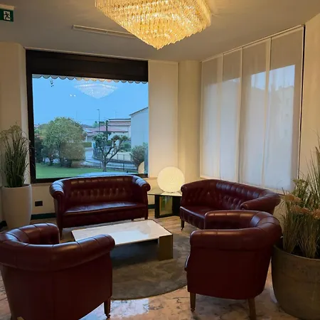 Green Park Hotel-2