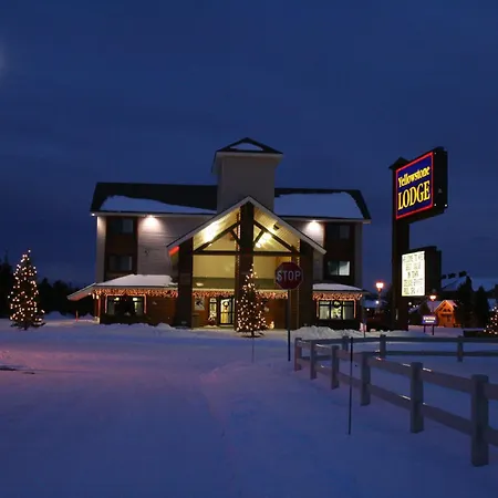Yellowstone Lodge-2