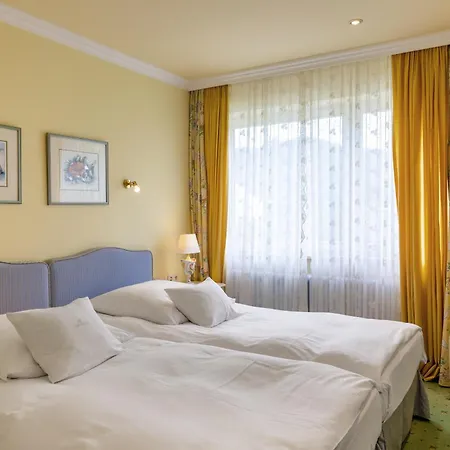 Relais&Châteaux Hotel Schwarzmatt-2