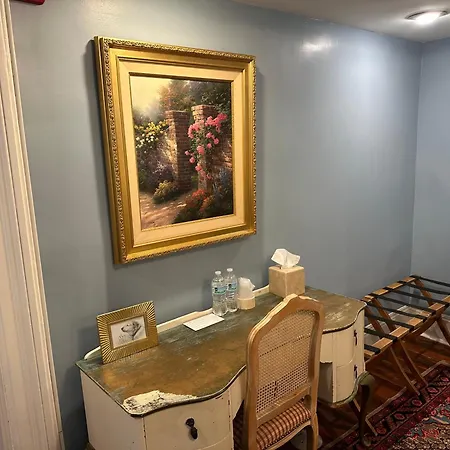 Justine Inn Savannah-3