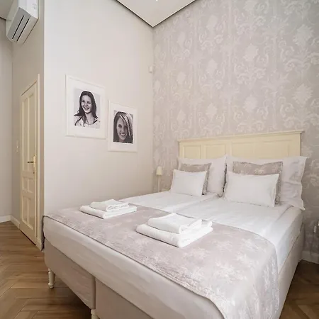 Serenity Boutique Budapest-2