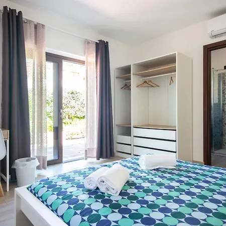 Zenia Rooms-2