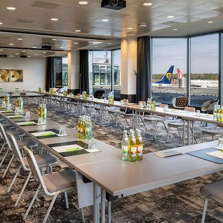 Mövenpick Hotel Nürnberg Airport-3