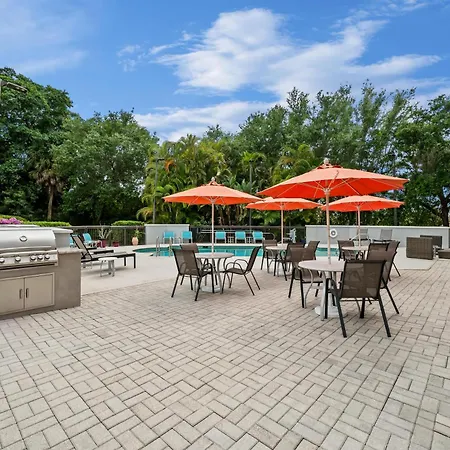 Hampton Inn Naples - I-75-3