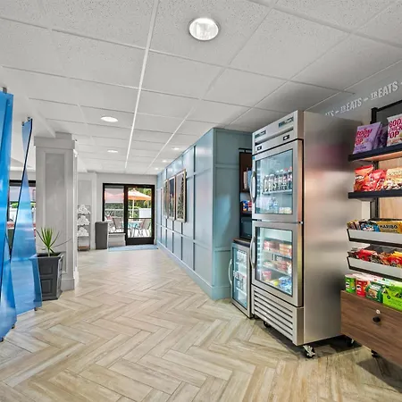 Hampton Inn Naples - I-75-2