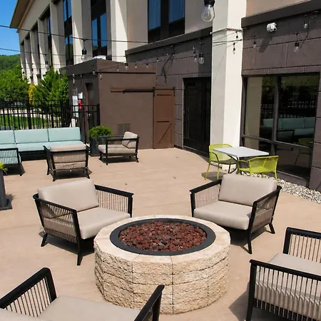 Hampton Inn Summersville-3
