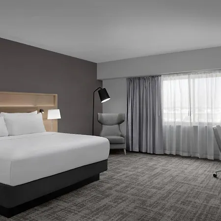 Radisson Hotel Cedar Rapids-3