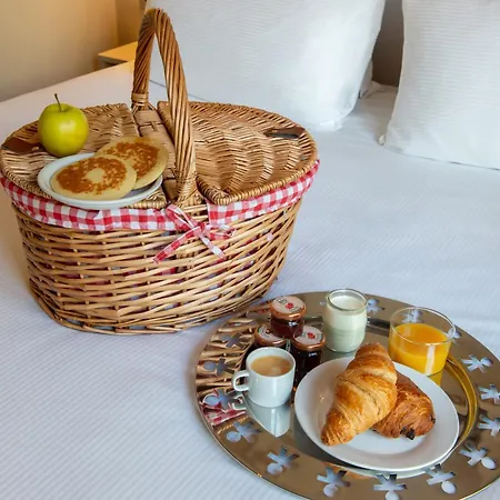 Hotel Helzear Champs-Elysees By Esteem-3