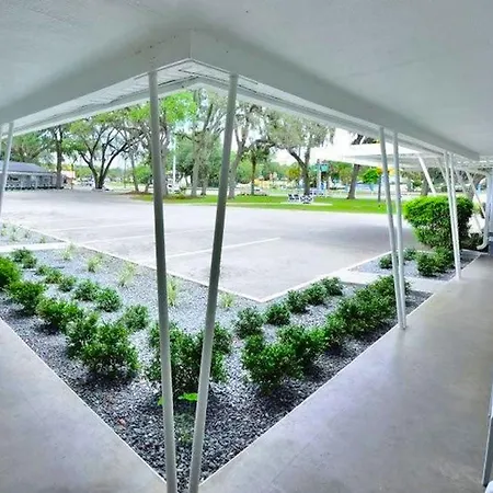 Sun Plaza Motel-2